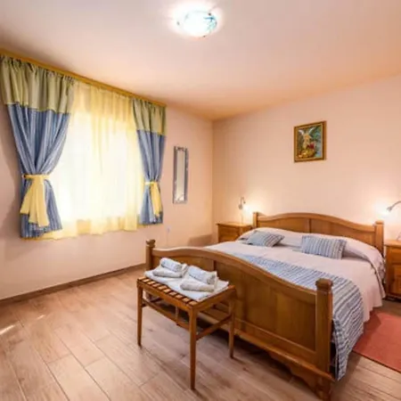Holiday home Luna - Mednjan
