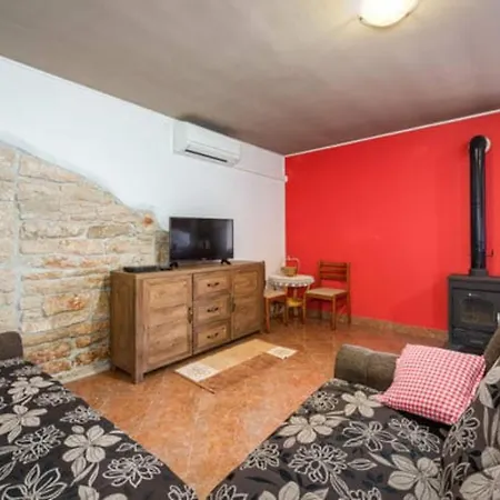 Holiday home Luna - *